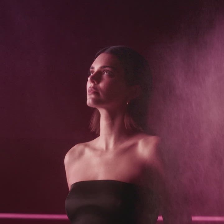 Kendall Jenner speaking in an interview about ARMANI POWER OF YOU, expressing the fragrance’s radiant energy, confident vibe, and empowering spirit. 