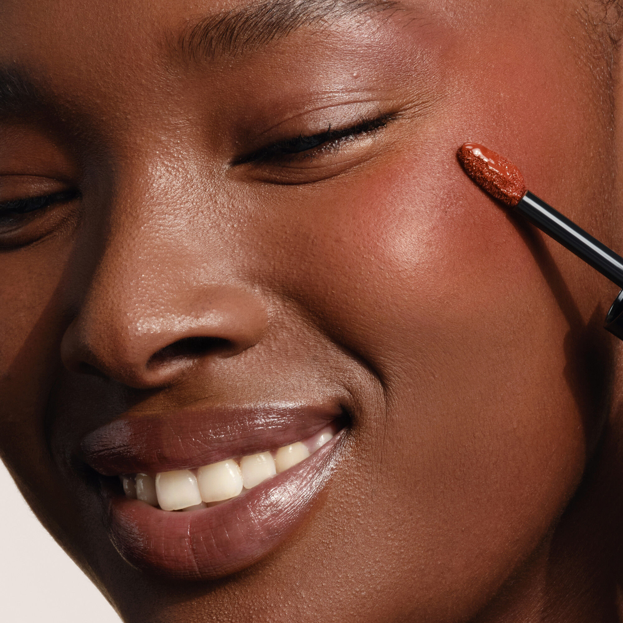 Luminous Silk Cheek Tint Blush Holiday Gift Set