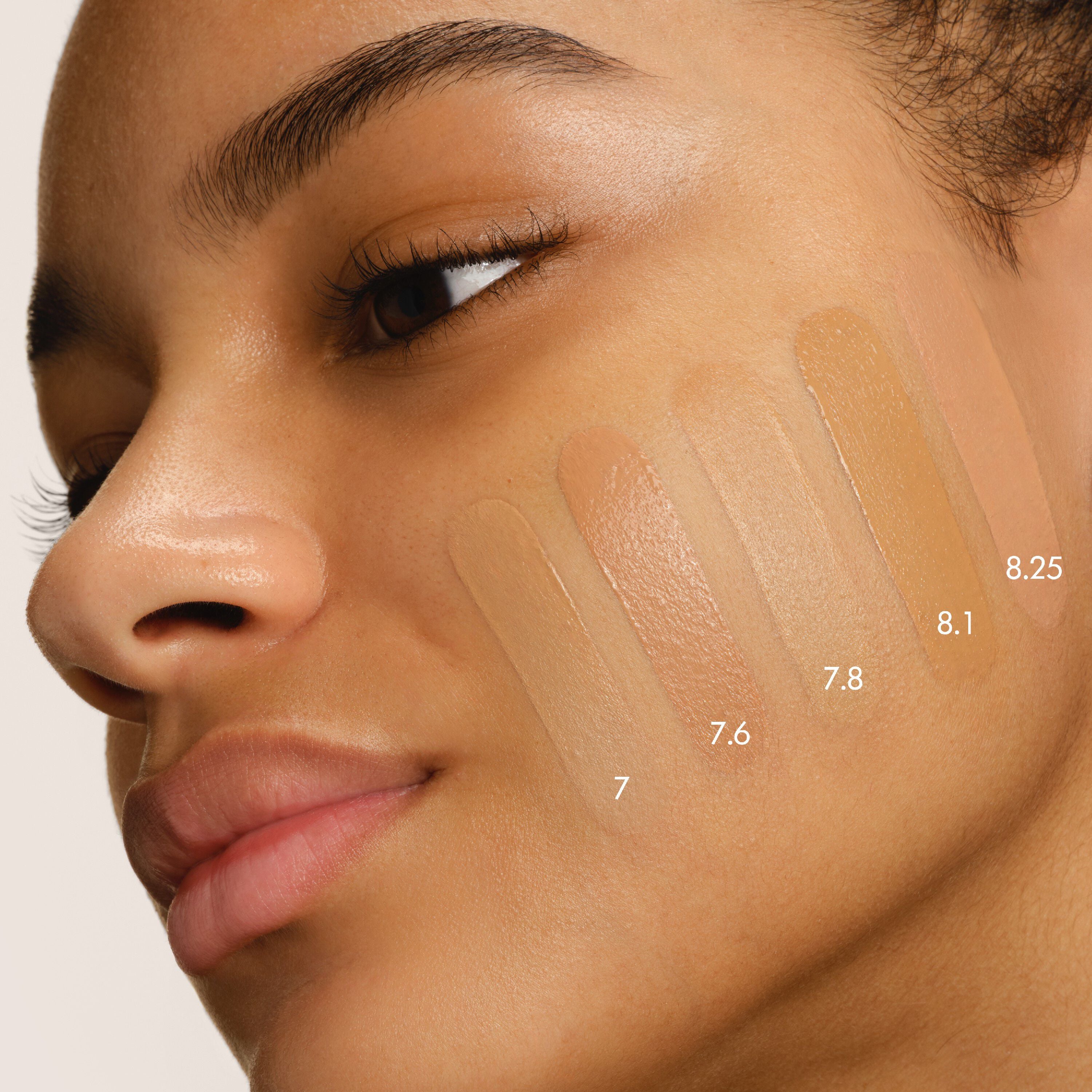 Luminous Silk Natural Glow Blurring Foundation